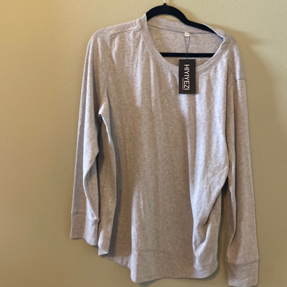 NWT GRAY SLOUCHY PULLOVER
